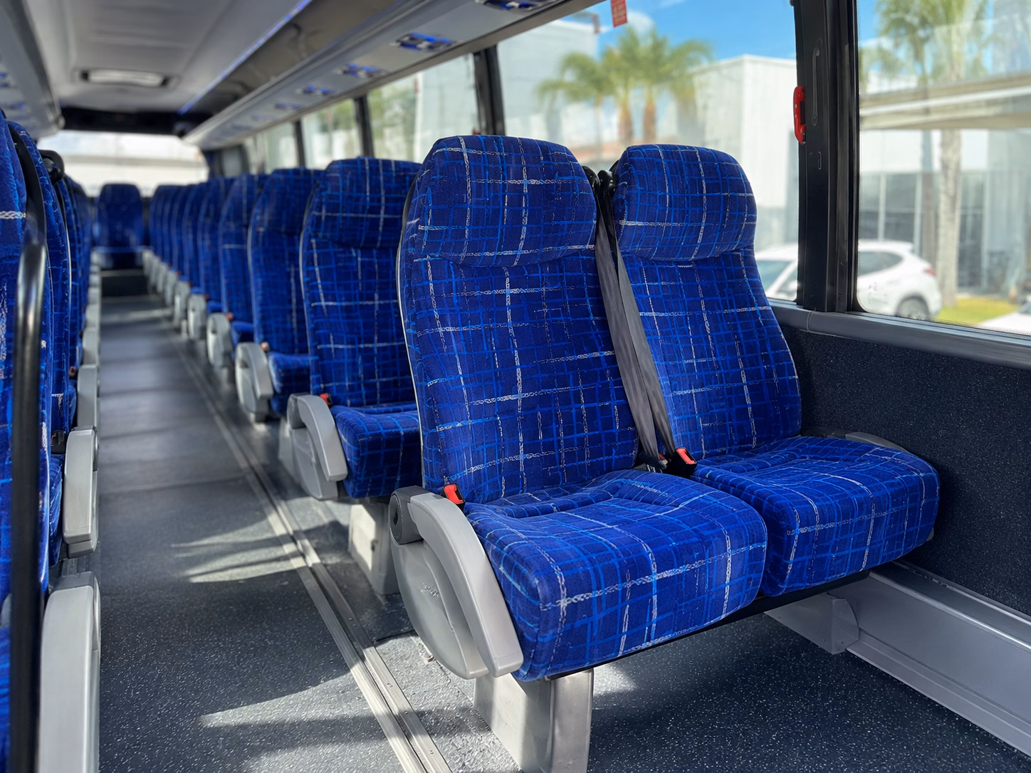 charter bus shuttle service between new braunfels and san antonio international airport sat