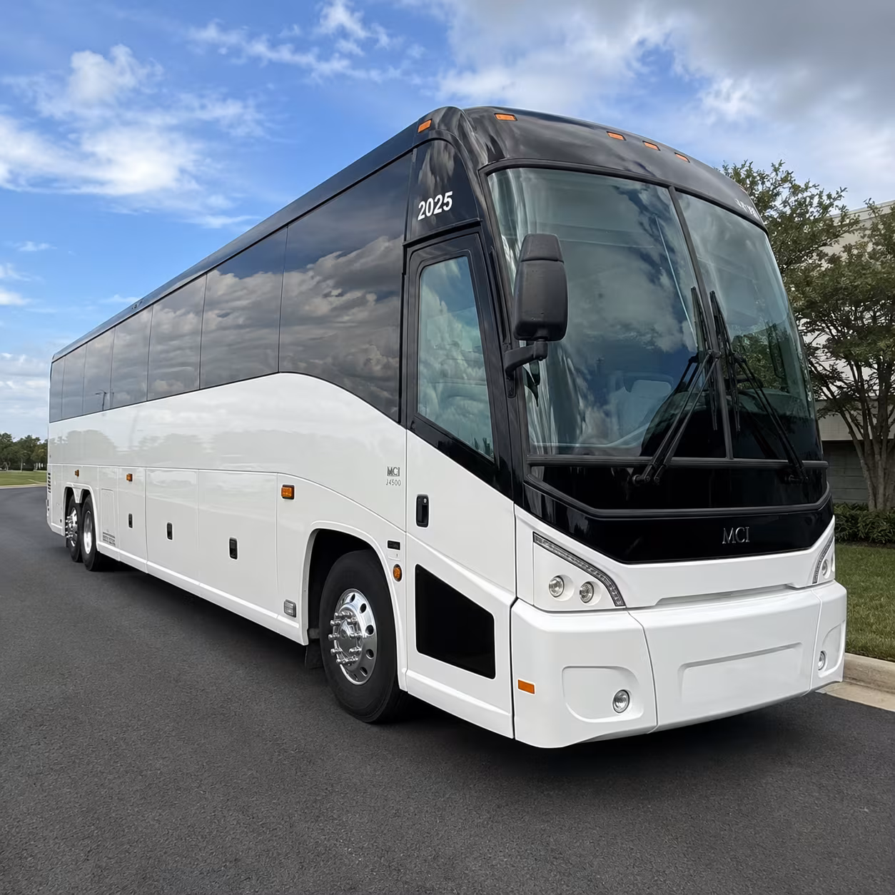 employee commuter shuttles for new braunfels businesses and industrial parks