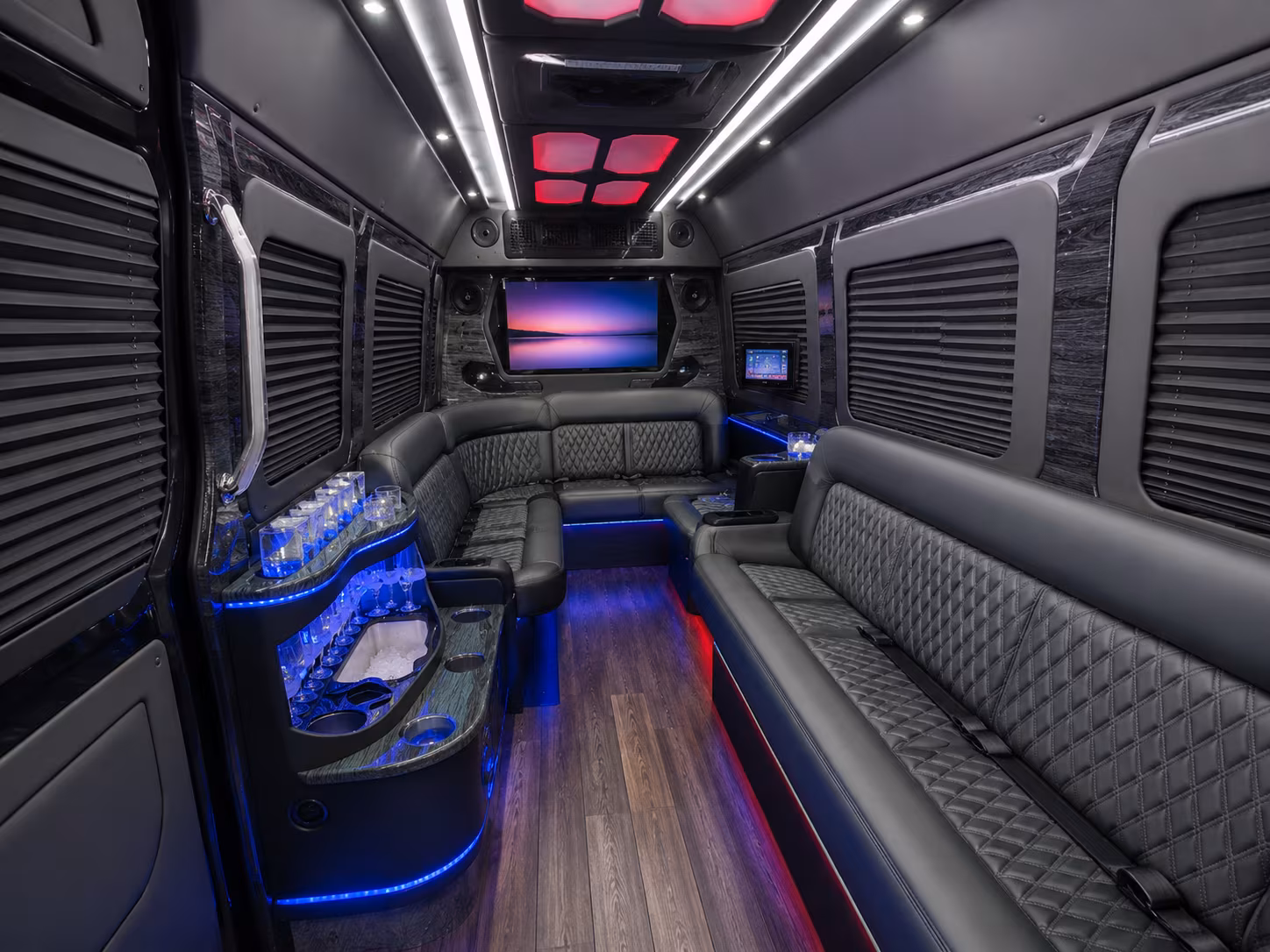 new braunfels 40 passenger party bus